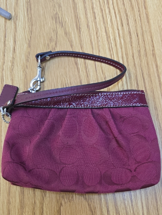 Coach Handbags - COACH Women's Burgundy Wristlet Clutch - Textured Fabric